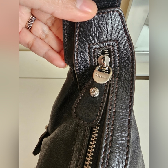 SALVATORE FERRAGAMO Leather Shoulder Bag - Picture 6 of 13